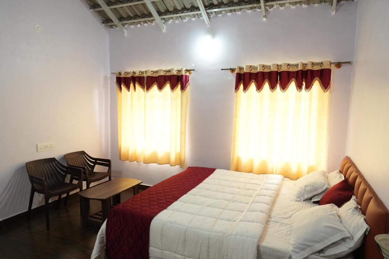 Greenhouse Homestay Siddapura  Exterior photo