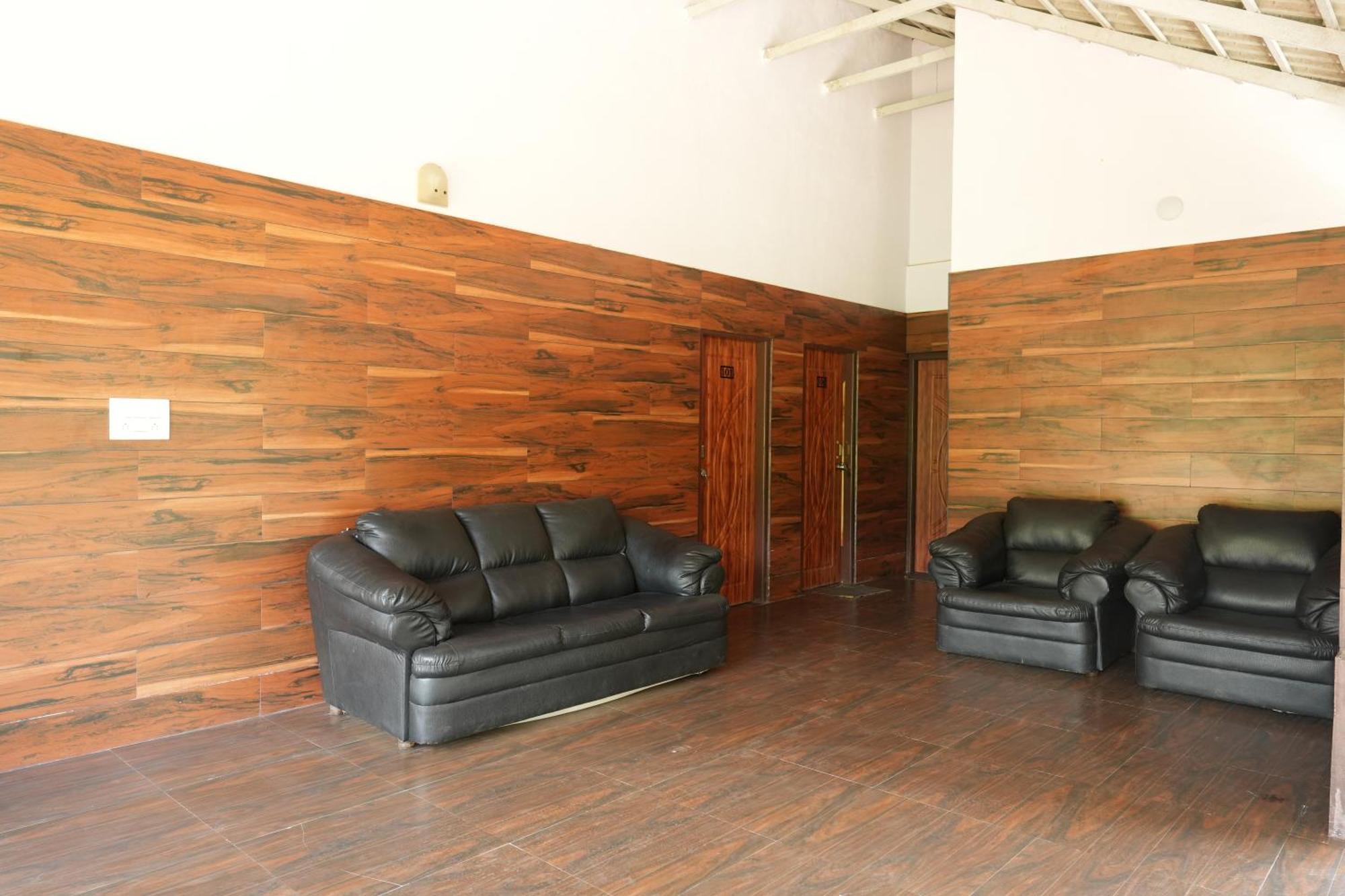 Greenhouse Homestay Siddapura  Exterior photo